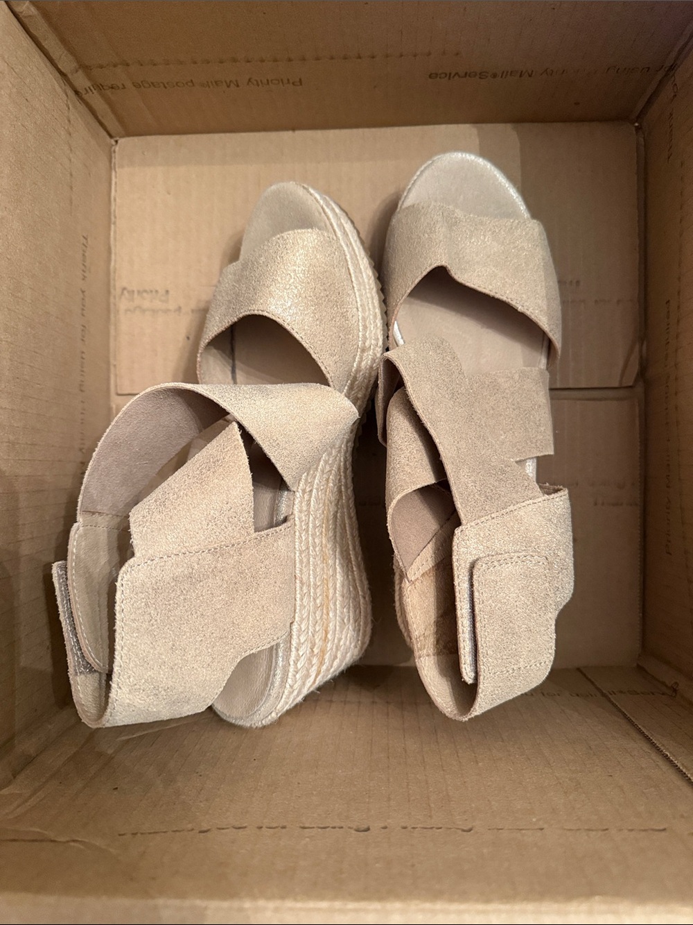 Eileen Fisher Beige Suede Espadrille Wedge Sandals  comfy vacation walking shoe